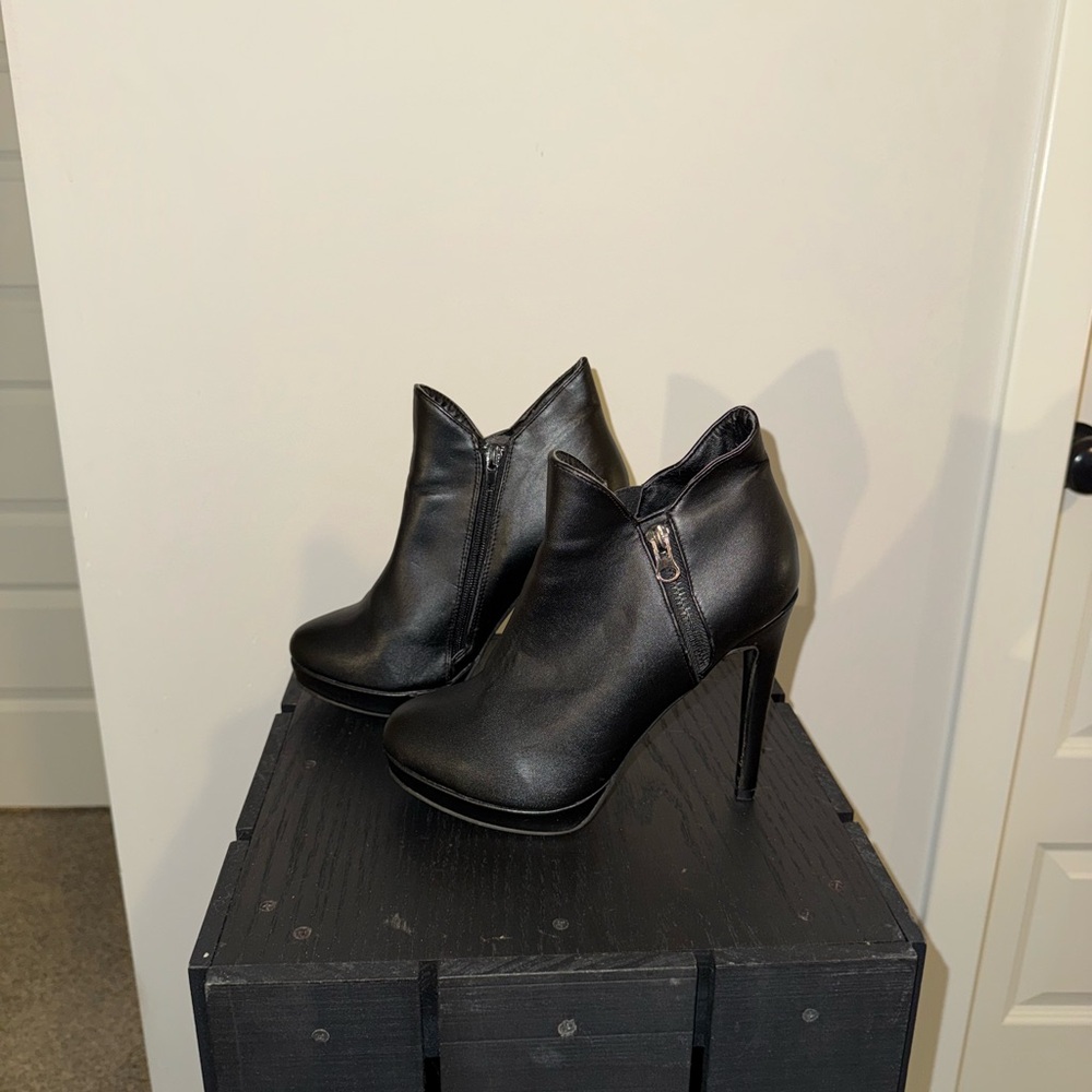 Madden girl Haalee heels size 7.5
